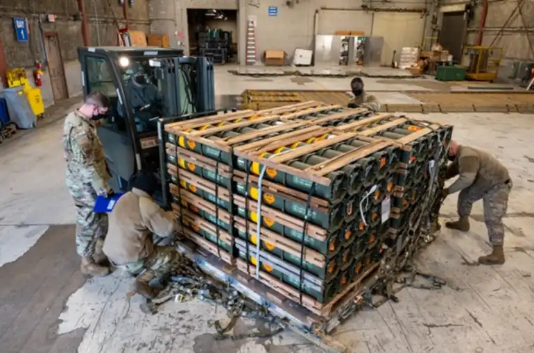 Ամերիկեան ռազմական օգնութեանց երկրորդ խմբաքանակը հասած է Քիեւ 