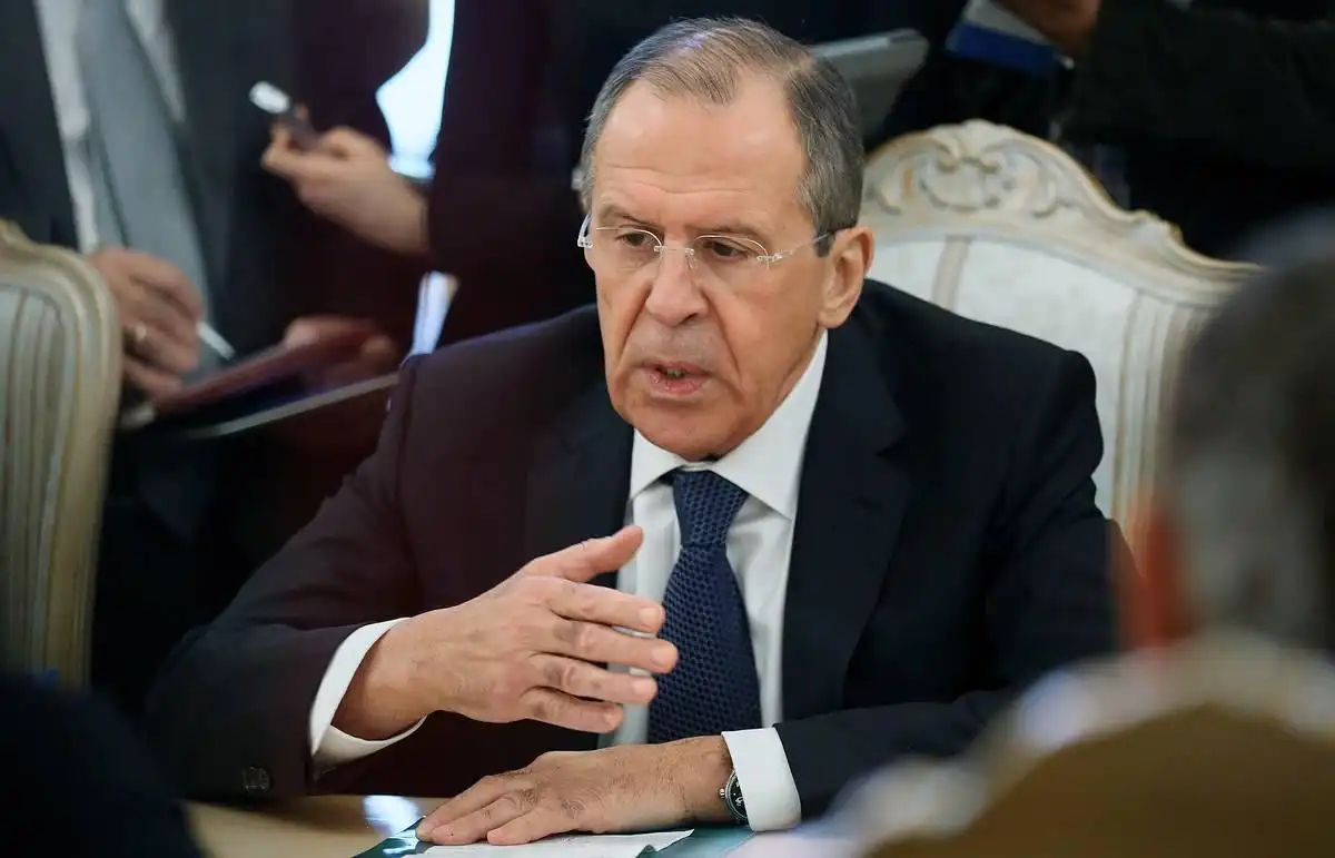 Առաջնահերթութիւնը  սահմանազատումն է. Լաւրովի դիտարկումը