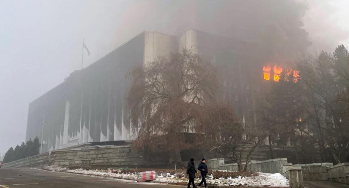 Ալմա Աթայի մէջ իրավիճակը կը մնայ լարուած. Կան տասնեակ զոհեր