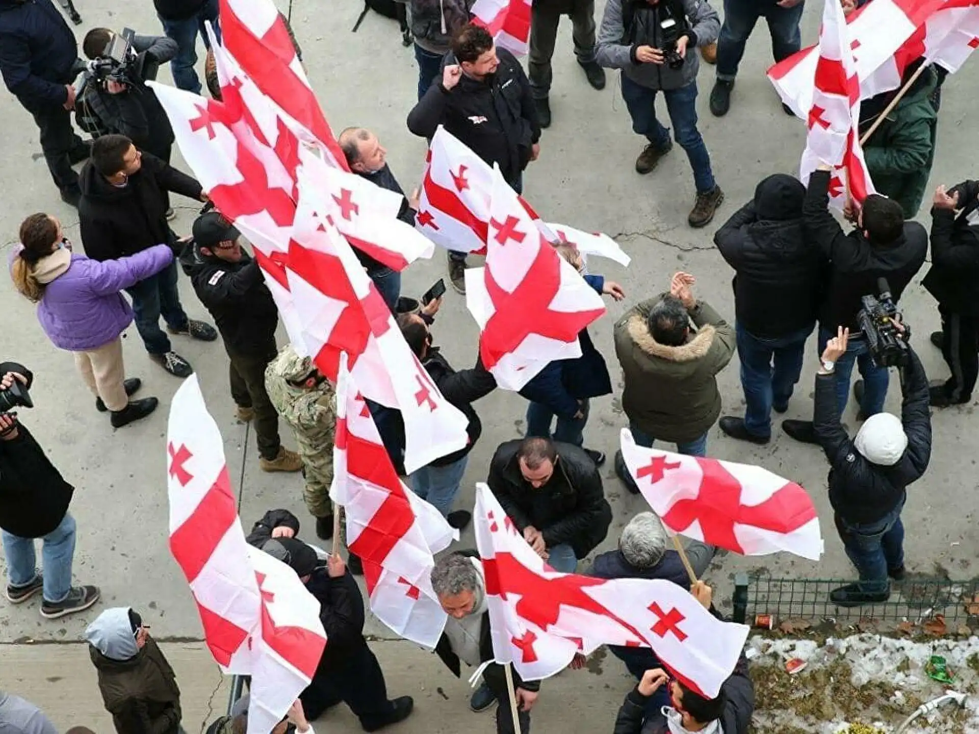 Սահակաշվիլիի կուսակցութիւնը կը դադրեցնէ խորհրդարանական պոյքոթը