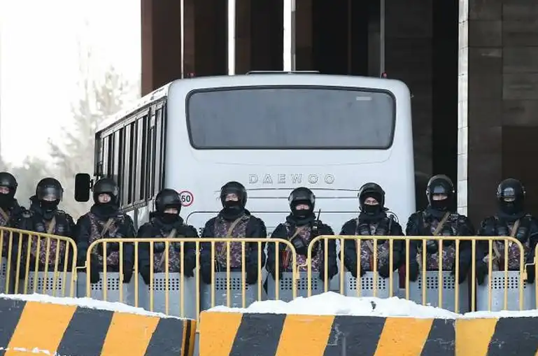 Ղազախստանի մէջ կացութիւնը կը հանդարտի. Ձերբակալեալներուն թիւը անցած է 10 հազարը 