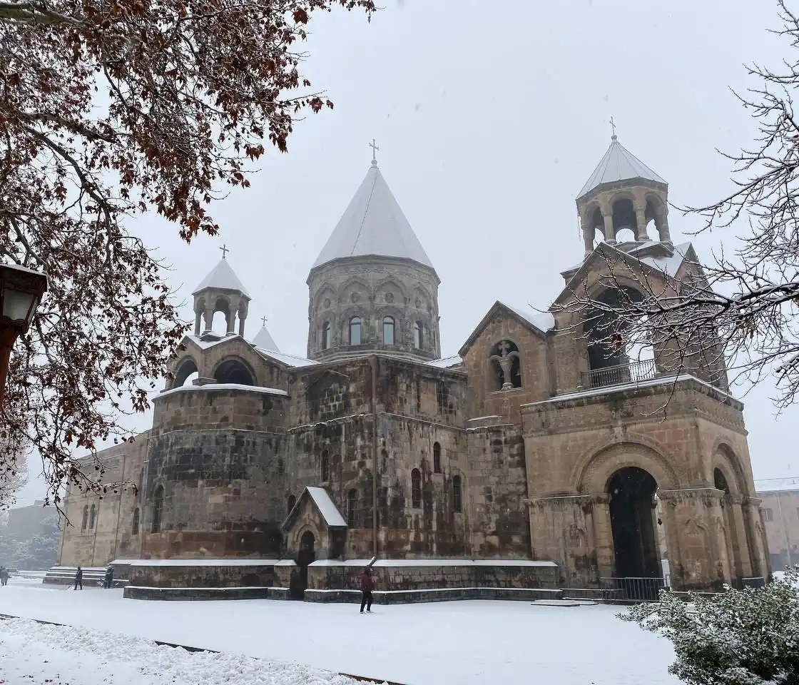 Փետրվարի տոները եւ սրբոց հիշատակությանը օրերը