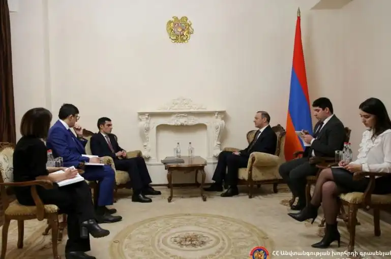 Գրիգորեան ընդունած է Արցախի արտաքին գործոց նախարարը 