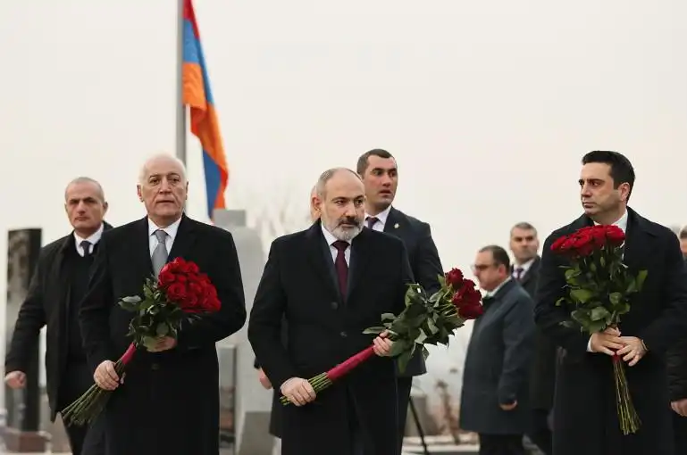 Հայաստանի պետական աւագանին այցելութիւն տուաւ՝ Եռաբլուր