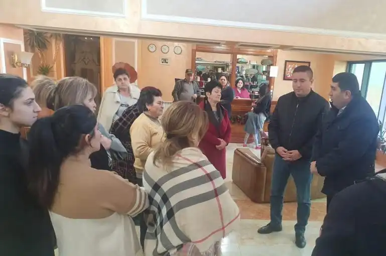ՀՀ Առողջապահութեան փոխնախարարը այցելած է Գորիս գտնուող Արցախցիներուն 