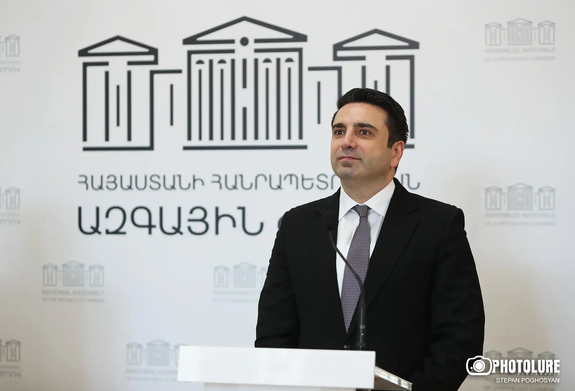 Սահմանադրութեան մէջ կան դրոյթներ, որոնք պէտք է վերանայուին` հաշուի առնելով վերջին իրադարձութիւնները․ Սիմոնեան   