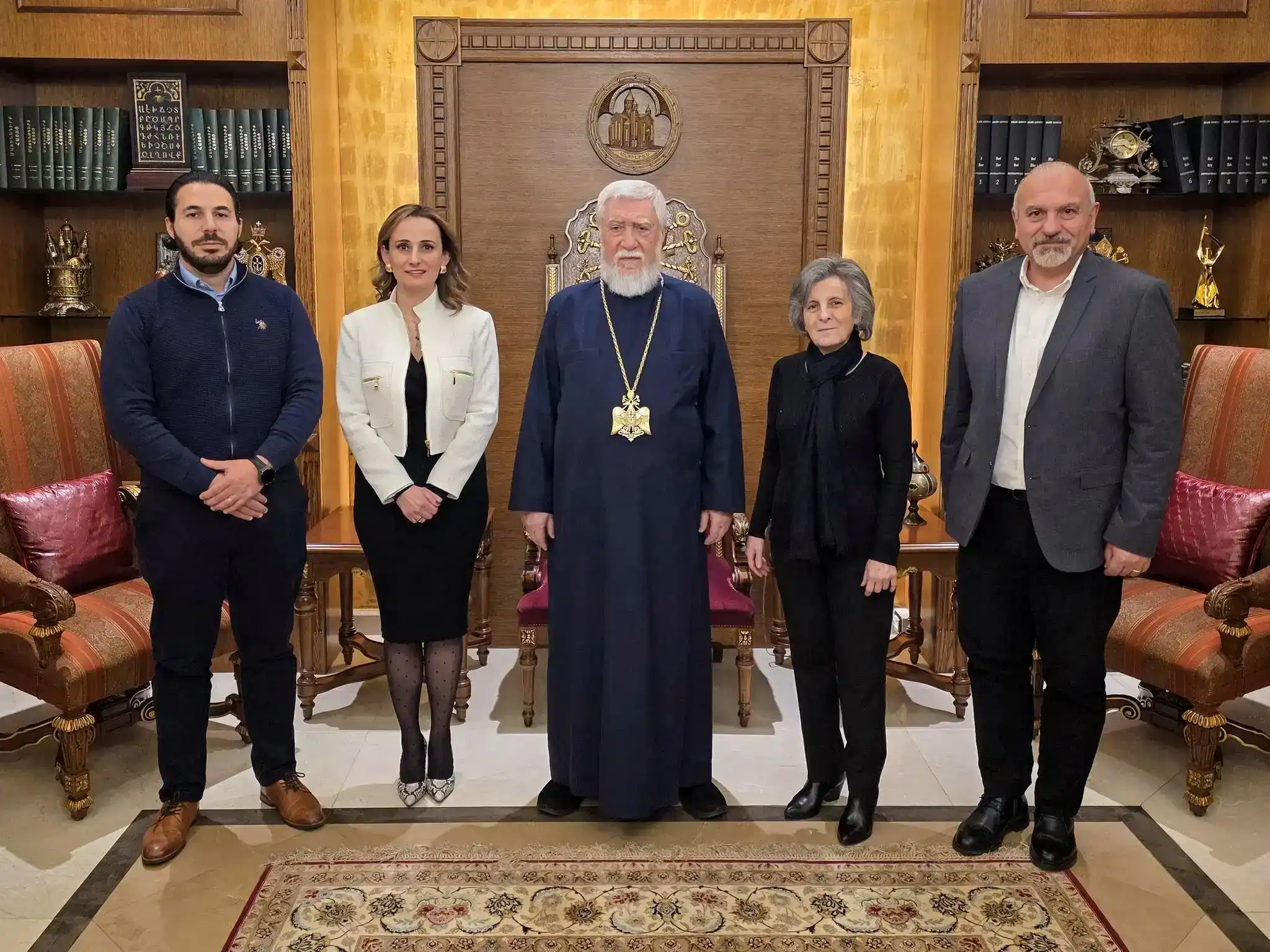 Ճինիշեան Հիմնարկի եւ «Զուարթնոց» Կեդրոնի պատասխանատուները այցելեցին՝ Արամ Ա. Վեհափառին 