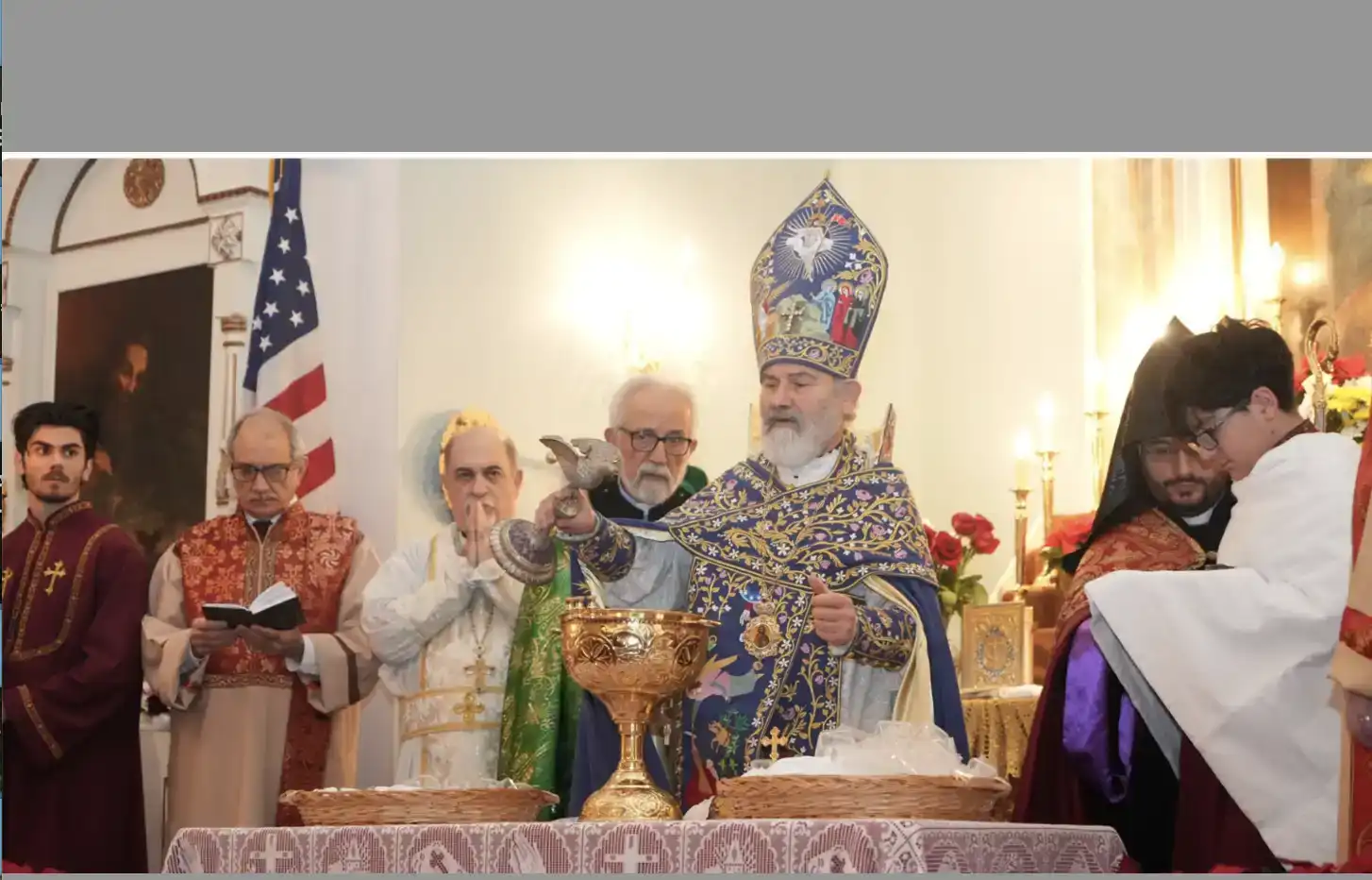 Ջրօրհնէք եւ խաչքարի օրհնութիւն Սբ. Լուսաւորիչ Մայր Եկեղեցւոյ մէջ 