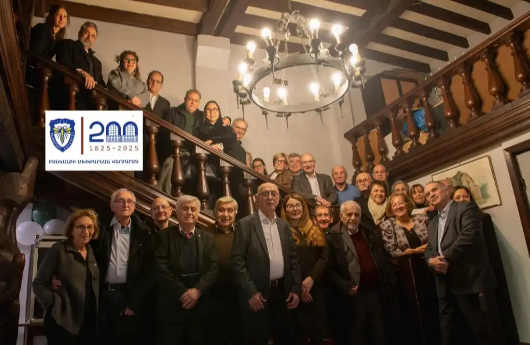 Փարիզի եւ շրջակայքի մէջ բնակող Մխիթարեանցի սաներ իրենց վարժարանի հիմնադրութեան 200ամեակը տօնեցին