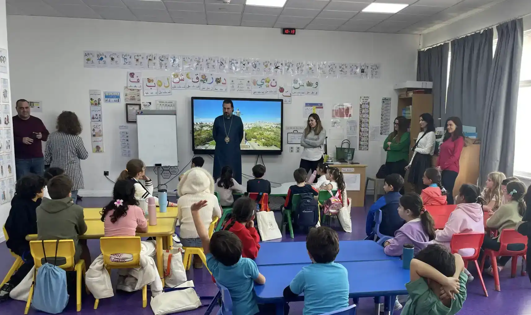 Տոհա. Առաջնորդ Սրբազան Հայրը այցելեց Մեսրոպեան Ազգային Վարժարան          