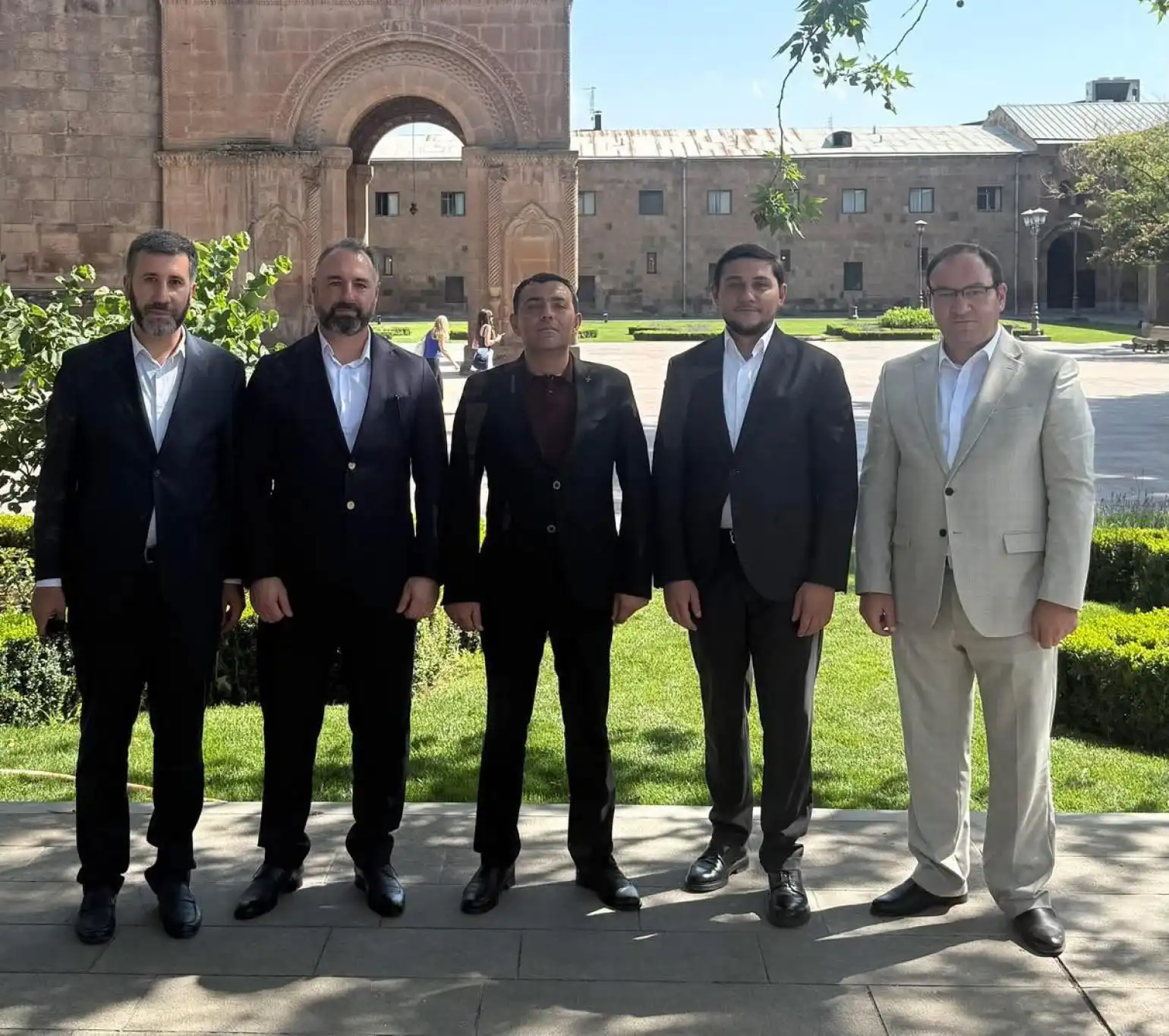 Անյապաղ ազատ արձակել քաղբանտարկեալ Նարեկ Սամսոնեանը․ Հինգ իրաւապաշտպաններու նախաձեռնութիւն