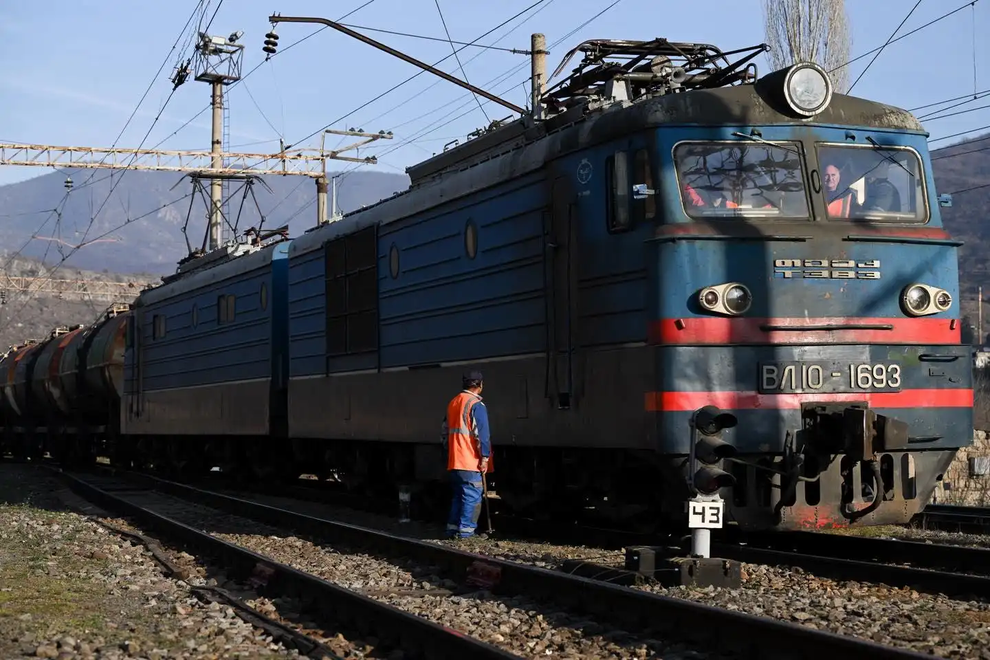 Տնտեսութեան նախարարը ներկայացուցած է Ատրպէյճան արտահանուելիք հնարաւոր ապրանքներու ցանկը