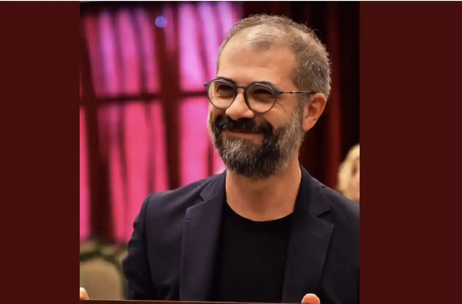 Պոլիս. Վարժարանը իր շրջանաւարտին շնորհաւորանք յղած է 