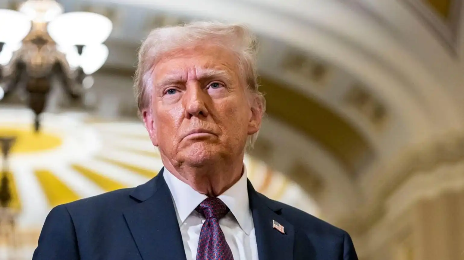 «Եթէ բռնի ուժ օգտագործուի, պիտի միջամտենք». Թրամփը՝ Իրանի իշխանութիւններուն 