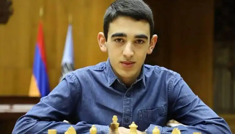 Հայկ Մարտիրոսեան կը  շարունակէ  յառաջանալ...