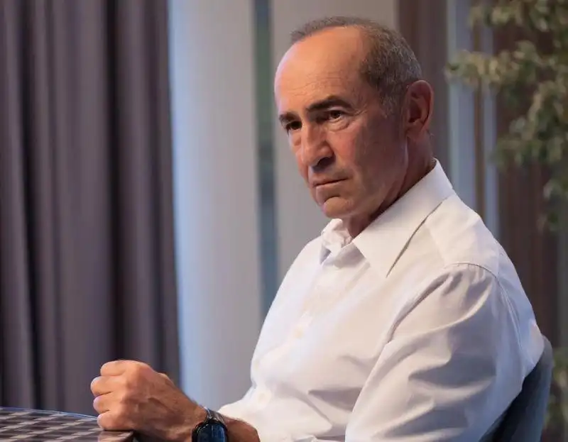 Ստորացուցիչ այս պատկերը դեռ պիտի շարունակուի. Քոչարեան գրառում կատարած է 