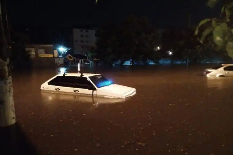 Օտեսայի փողոցները  գետեր դարձած են 
