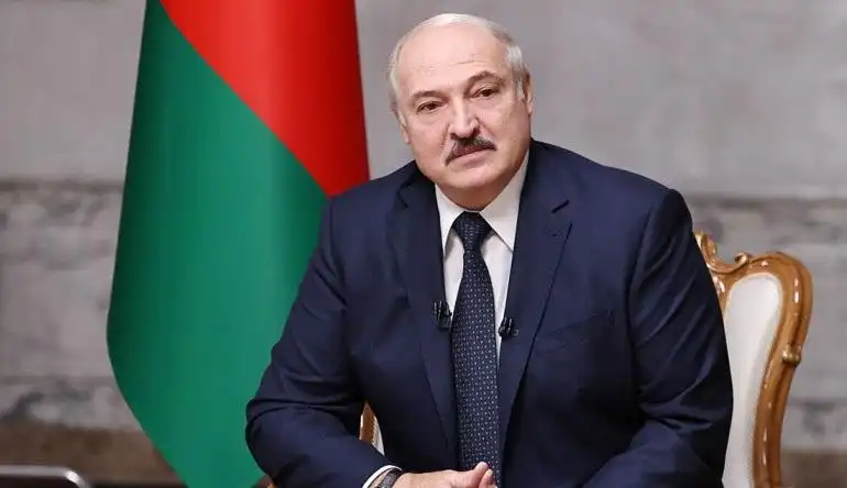 Լուքաշենքօ կը գովաբանէ Միութենական պետութիւնը