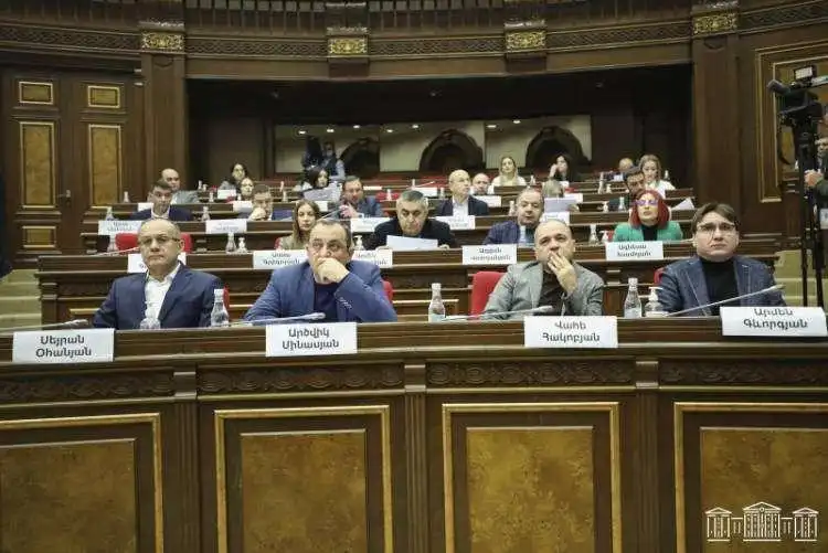 Ընդդիմադիր պատգամաւորները «մանտաթէ» զրկելու նիստ պիտի գումարուի