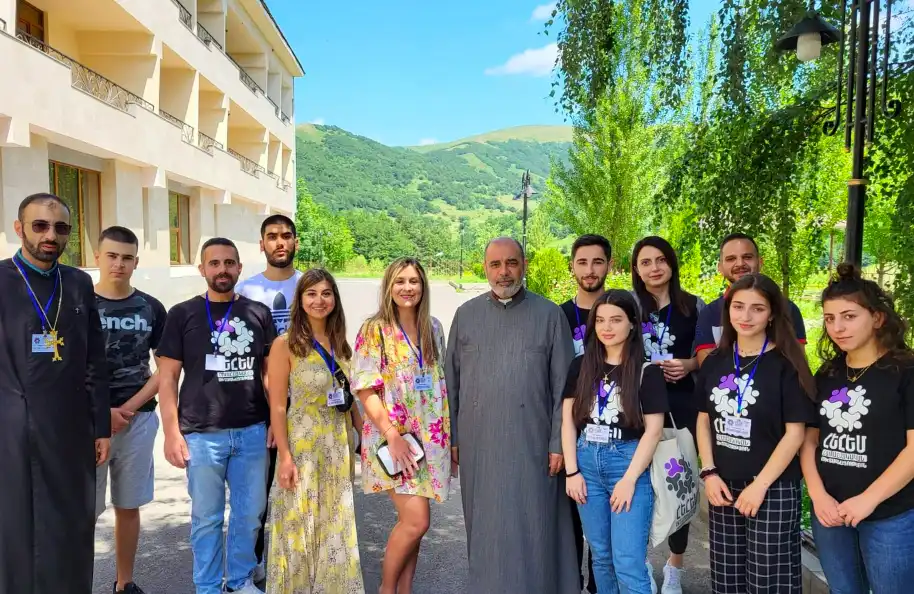  Գերմանահայ  երիտասարդներու մասնակցութիւնը՝  ՀԵՀԵՄ-ի  կազմակերպած  ոխտագնացութեան  (Լուսանկար) 