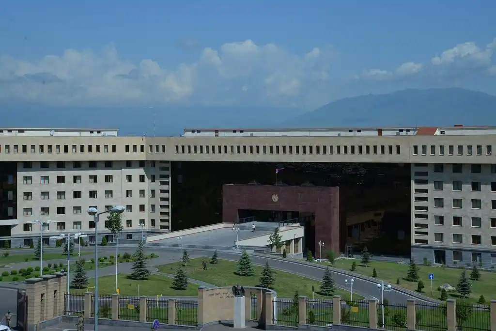 Ատրպէյճանի Պաշտպանութեան նախարարութիւնը ապատեղեկատուութիւն կը տարածէ. ՀՀ ՊՆ