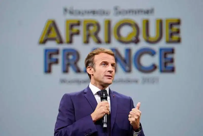 Ֆրանսայի նախագահը կանխատեսումներու անցաւ 