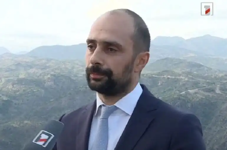 Մարդասիրական բեռը պիտի մնայ Կոռնիձորի սահմանային անցքին մօտ 