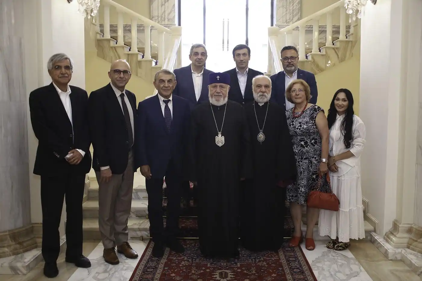 Ամենայն Հայոց Կաթողիկոսն ընդունեց Հայաստանի 6-րդ միջազգային բժշկական համագումարի մասնակիցներին