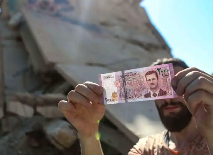 Լիրան հատեց  10.000-ի շեմը. Սուրիոյ տնտեսութիւնը կը շարունակէ տուժել 