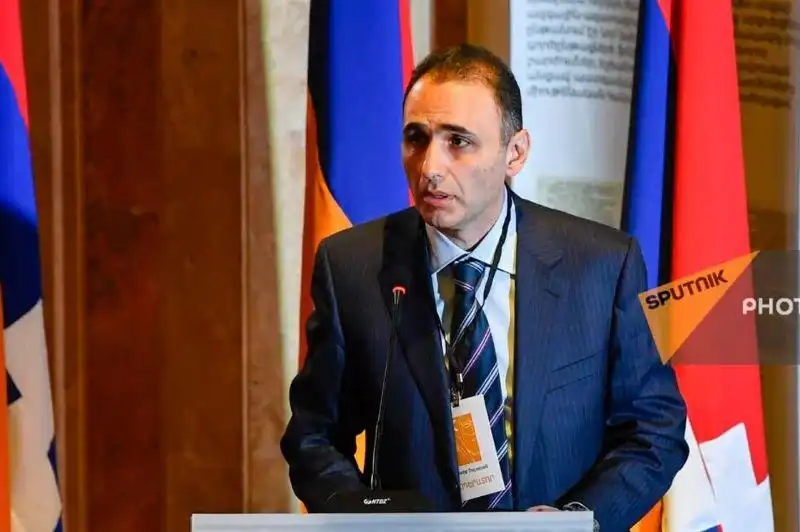 Քանի հոգի ստորագրած է «ՀայաՔուէ»ն