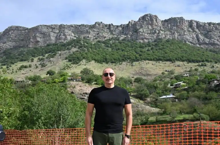 Ալիեւ մեկնած է Շուշի