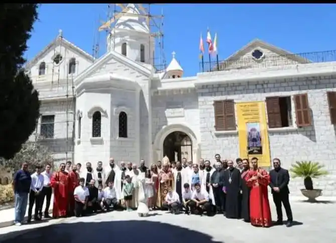 Լիբանան. Զմմառու Վանքին նորակերտ Խաչը օծուեցաւ (Լուսանկարներ)