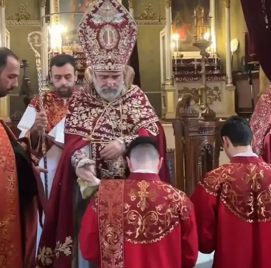 Բուխարեստի առաջնորդանիստ եկեղեցին հարստացավ նոր սպասավորներով