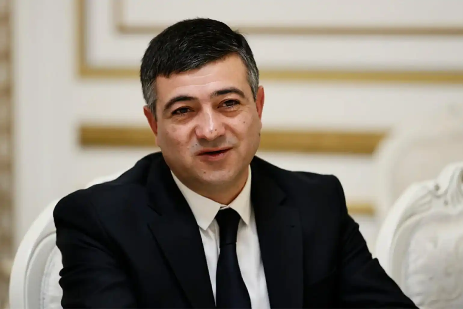 Սարիկ Մինասեան դադարեցուցած է Գիւմրիի աւագանիի անդամի լիազօրութիւնները. ան պիտի վերցնէ պատգամաւորի մանտաթ