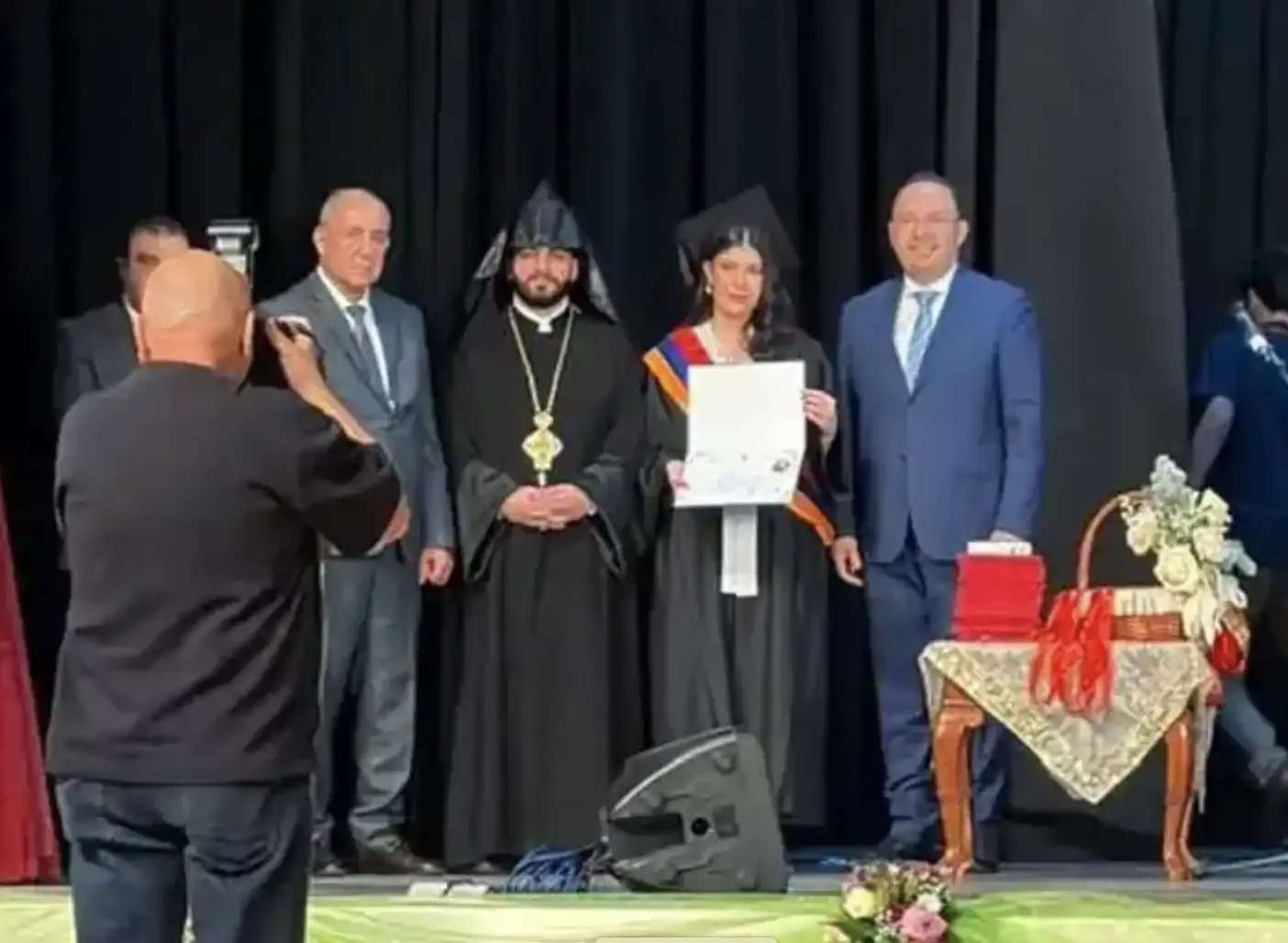 Քուէյթ․ Մարիամ Մովսէսեան արժանացաւ «Սուրբ Ներսէս Շնորհալի» ուսումնական մրցանակին