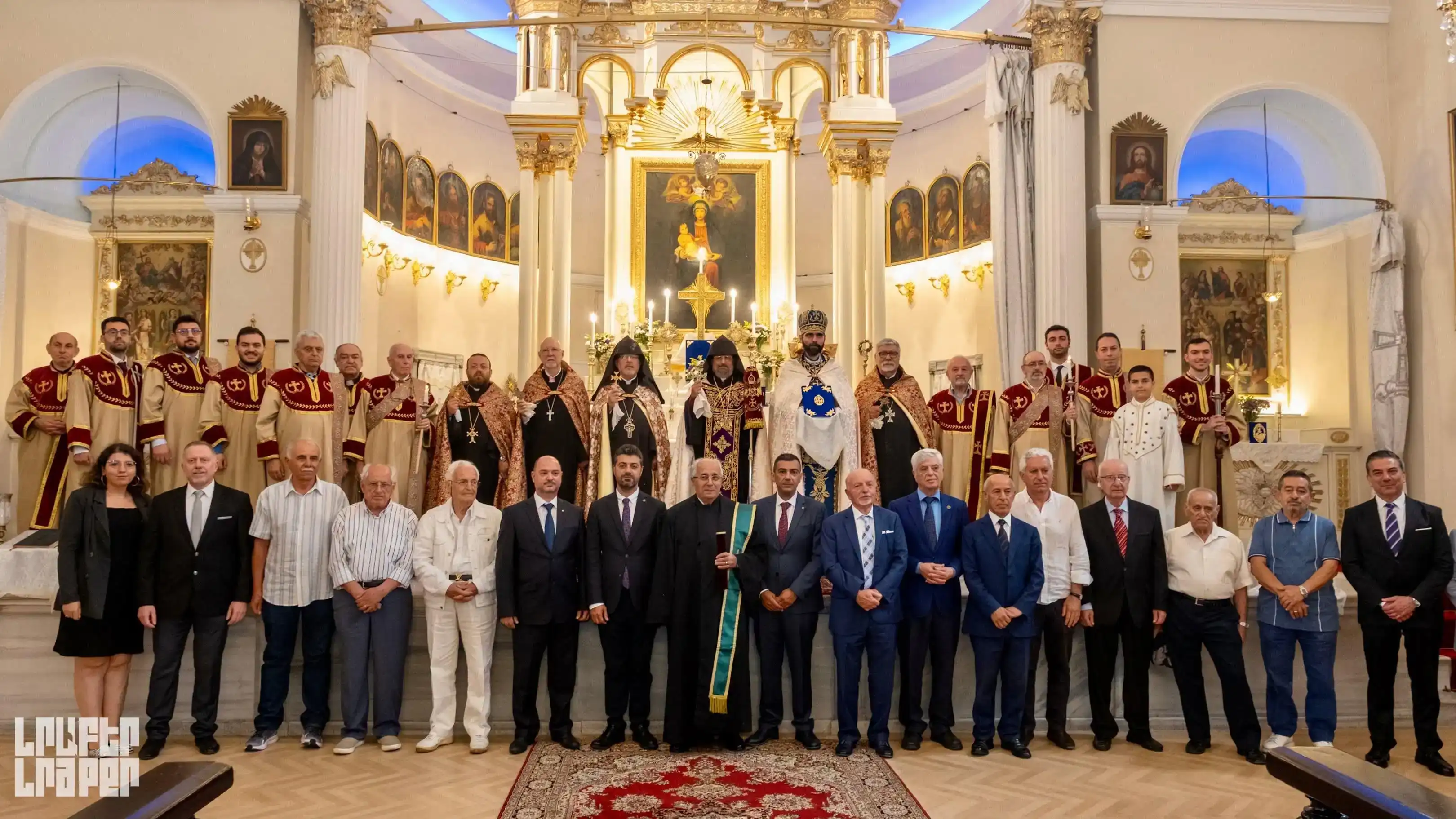 Կիրակնօրեայ Ս. Պատարագ Սկիւտարի Ս. Խաչ եկեղեցւոյ մէջ