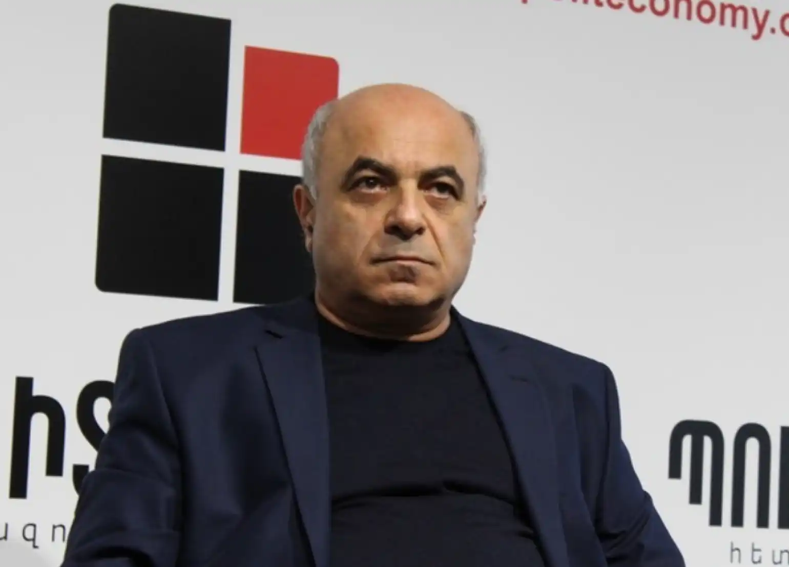 Խուզարկութեան կ՚ենթարկուի Ազատ Բոզոյեանի բնակարանը 