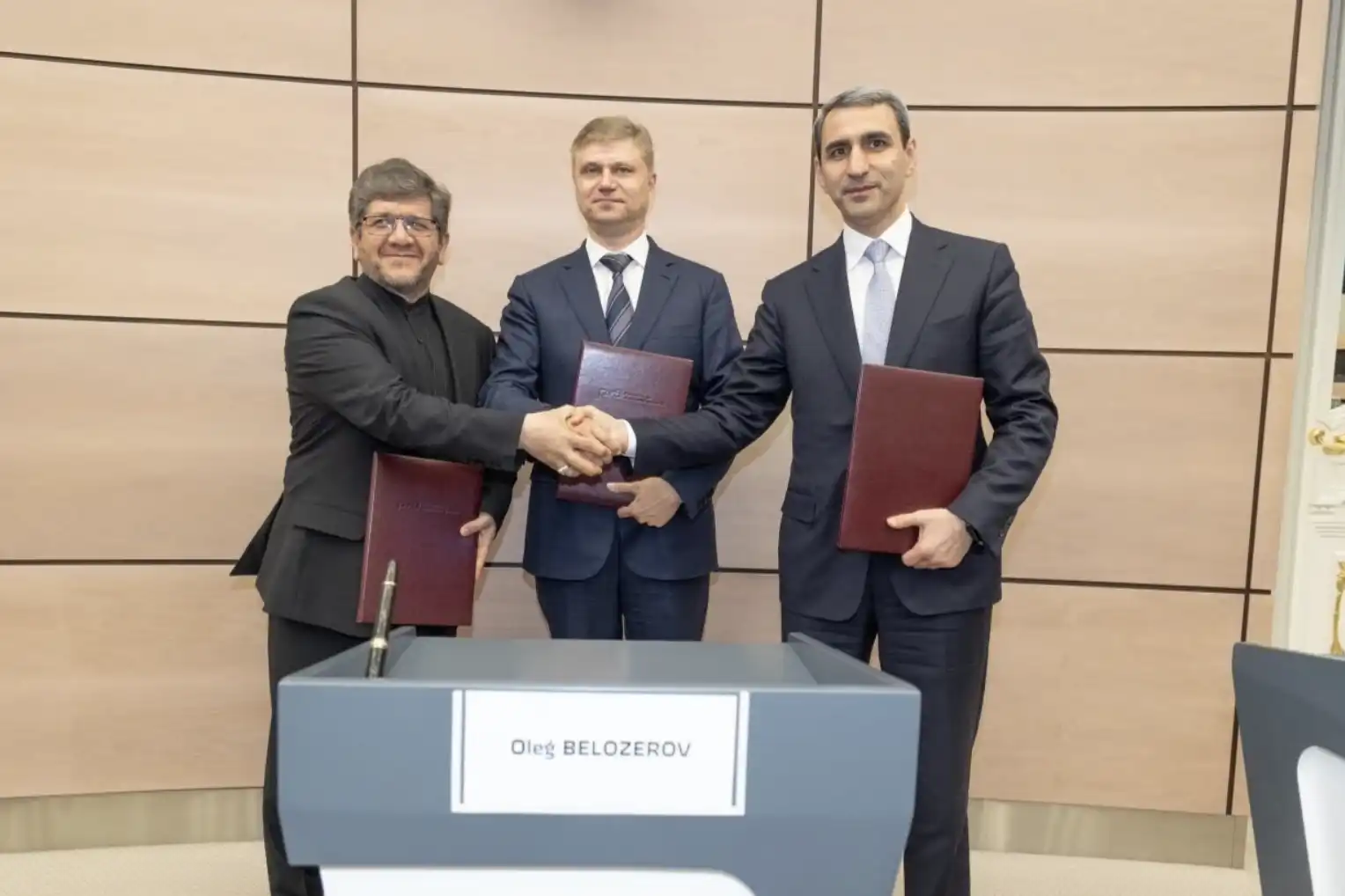 Իրան, Ռուսիա եւ Ատրպէյճան երկաթուղային բեռնափոխադրումներու բարելաւման վերաբերեալ յուշագիր ստորագրած են