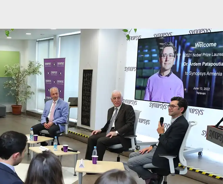 ՀՀ նախագահն ու Արտեմ Փաթափութեան «Սինոփսիս Արմենիա»ի հիւրերն էին 