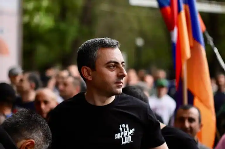  «Ամենայն պատասխանատւութեամբ». Իշխան Սաղաթէլեան   Ուրբաթ օր  կայանալիք  հանրահաւաքին ընդառաջ գրառում կատարեց