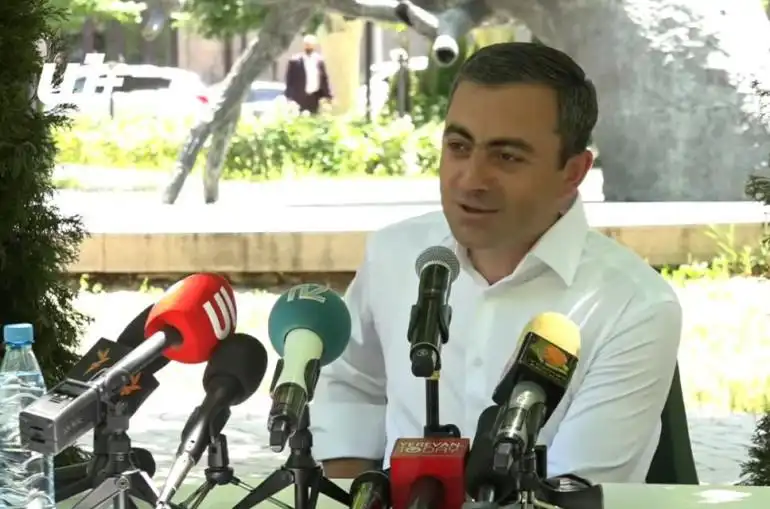 Մանտաթները վայր դնելու հարցը չենք քննարկեր. Սաղաթէլեան