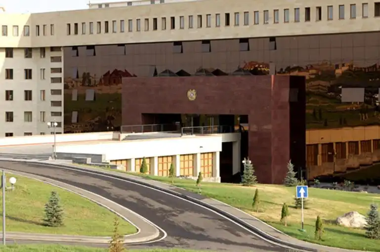 Ատրպէյճան հերթականին պէս սուտ տեղեկութիւններ կը տարածէ. Հայաստանի պաշտպանութեան նախարարութիւն