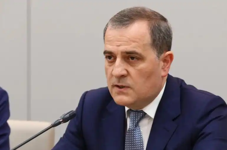 Պայրամով կը խօսի «համաձայնութեան» մը մասին