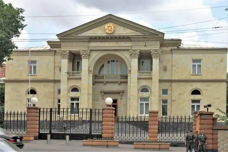 Նիկոլ Փաշինեանը կը տեղափոխուի Բաղրամեան 26