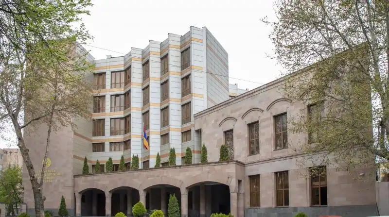 Երեւանի մէջ քննիչներու ձերբակալում. Թեման՝ թմրեցուցիչի հարցերն են 