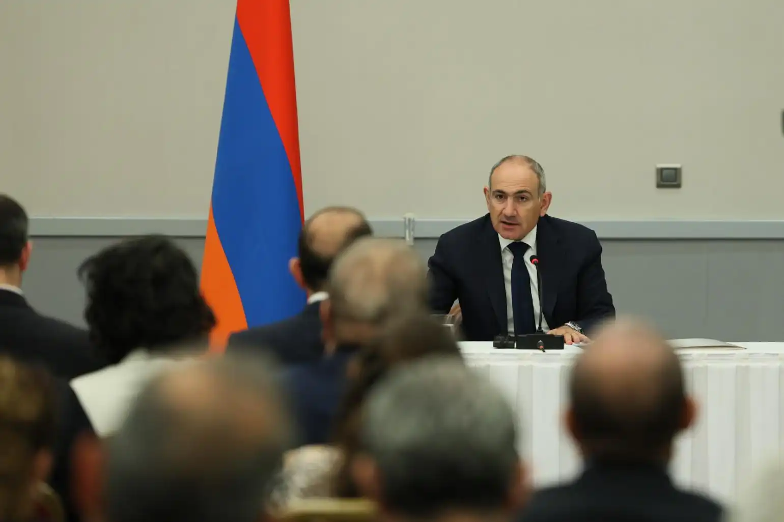 Վարչապետ Փաշինաեն հանդիպում ունեցաւ խումբ մը Պոլսահայերու հետ (Տեսանիւթ) 