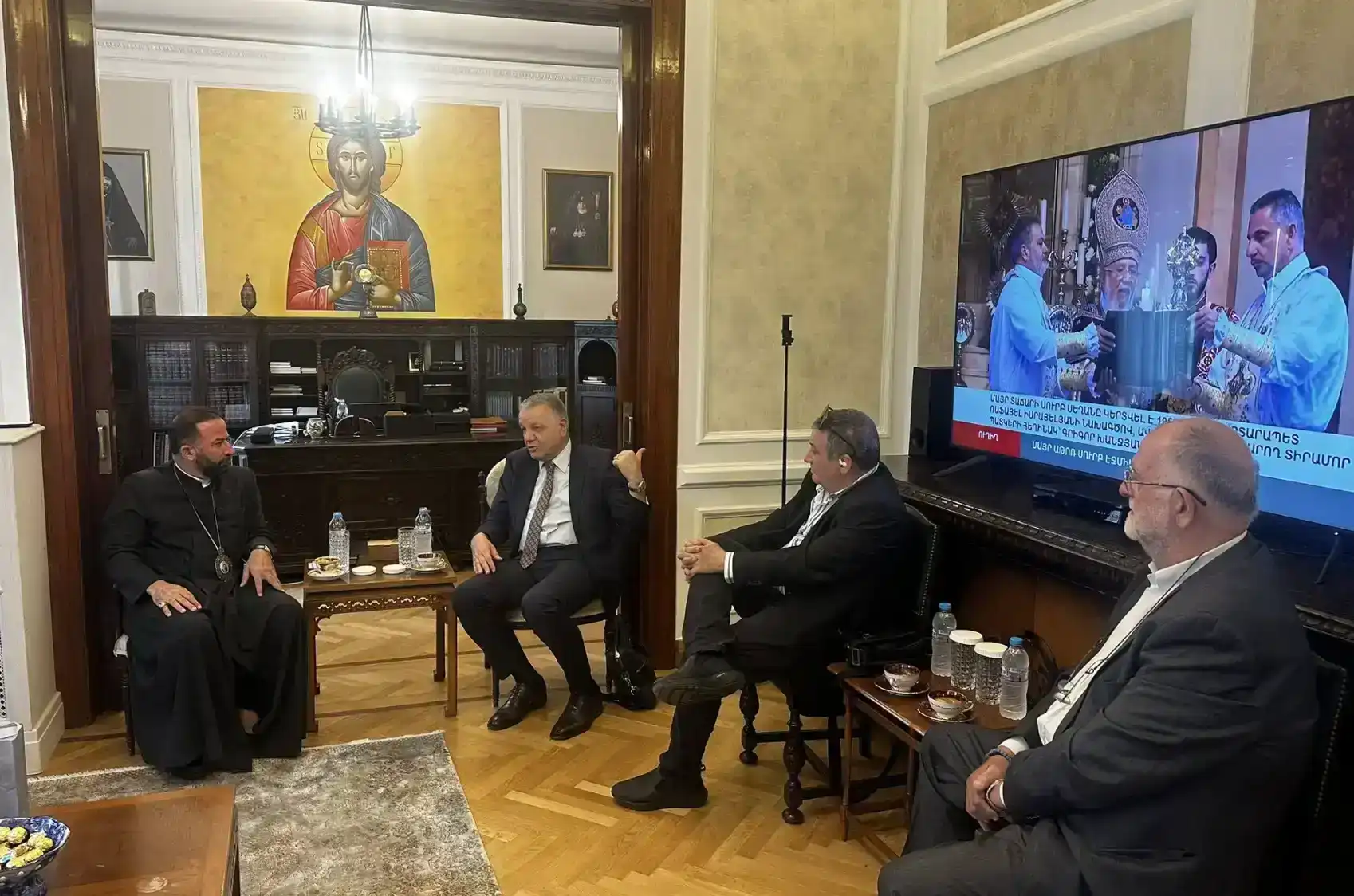 Յունաստան. Եւրոպական Միութեան պատուիրակութեան ղեկավար Վ. Մարագոսի այցը՝ Աթէնքի Առաջնորդարան