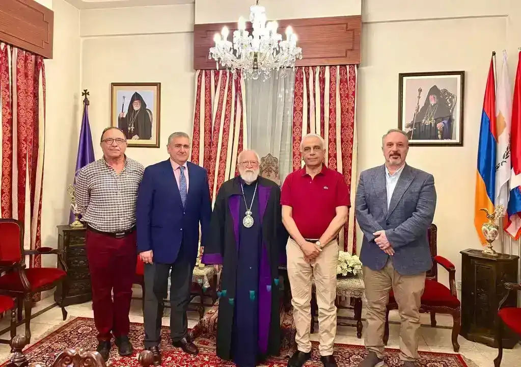 Նիկոսիա ․ՀՅԴ անդամ, պատգամաւոր Արթուր Խաչատրեան այցելեց Ազգային Առաջնորդարան