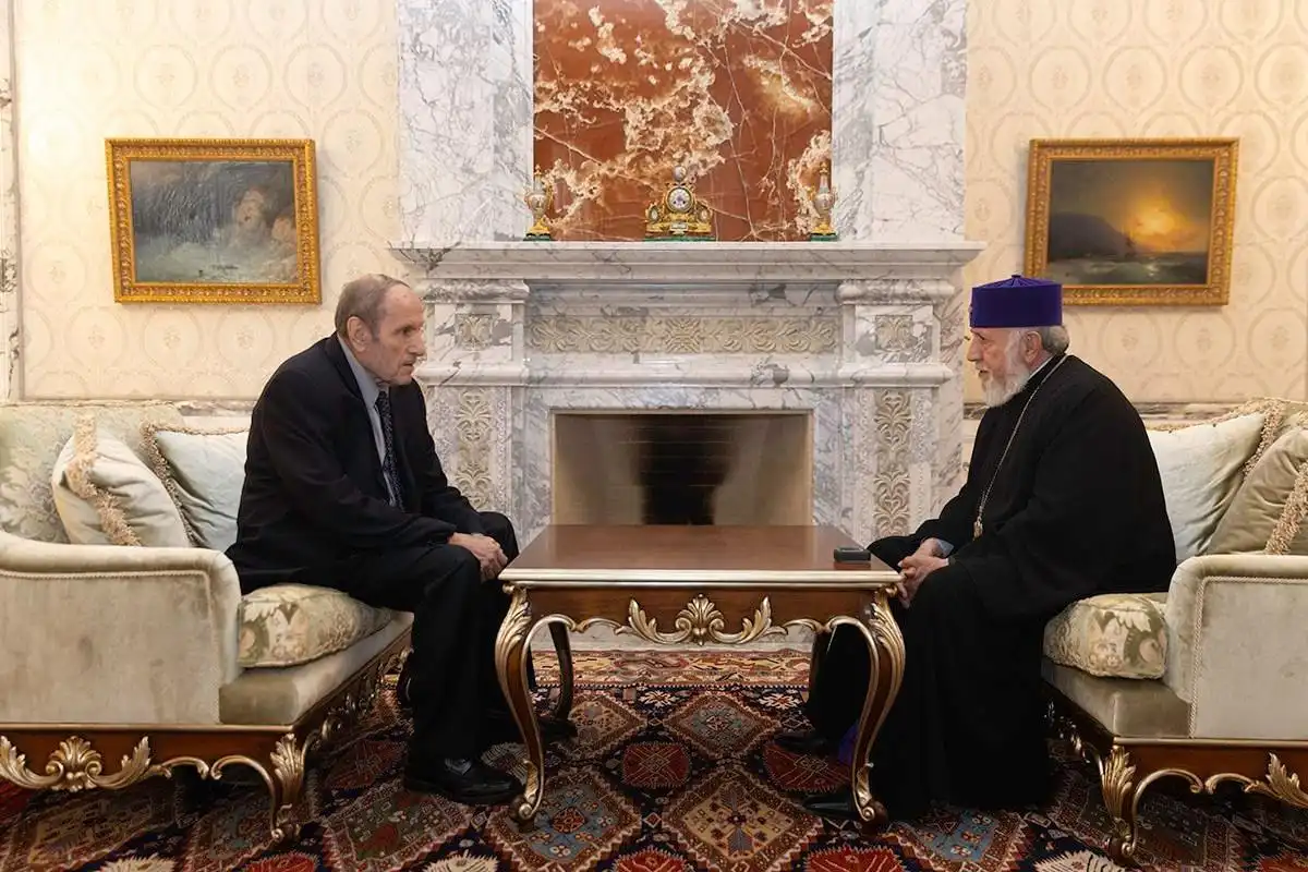 ՀՀ առաջին նախագահ տիար Լեւոն Տեր-Պետրոսյանն այցելեց Մայր Աթոռ Սուրբ Էջմիածին