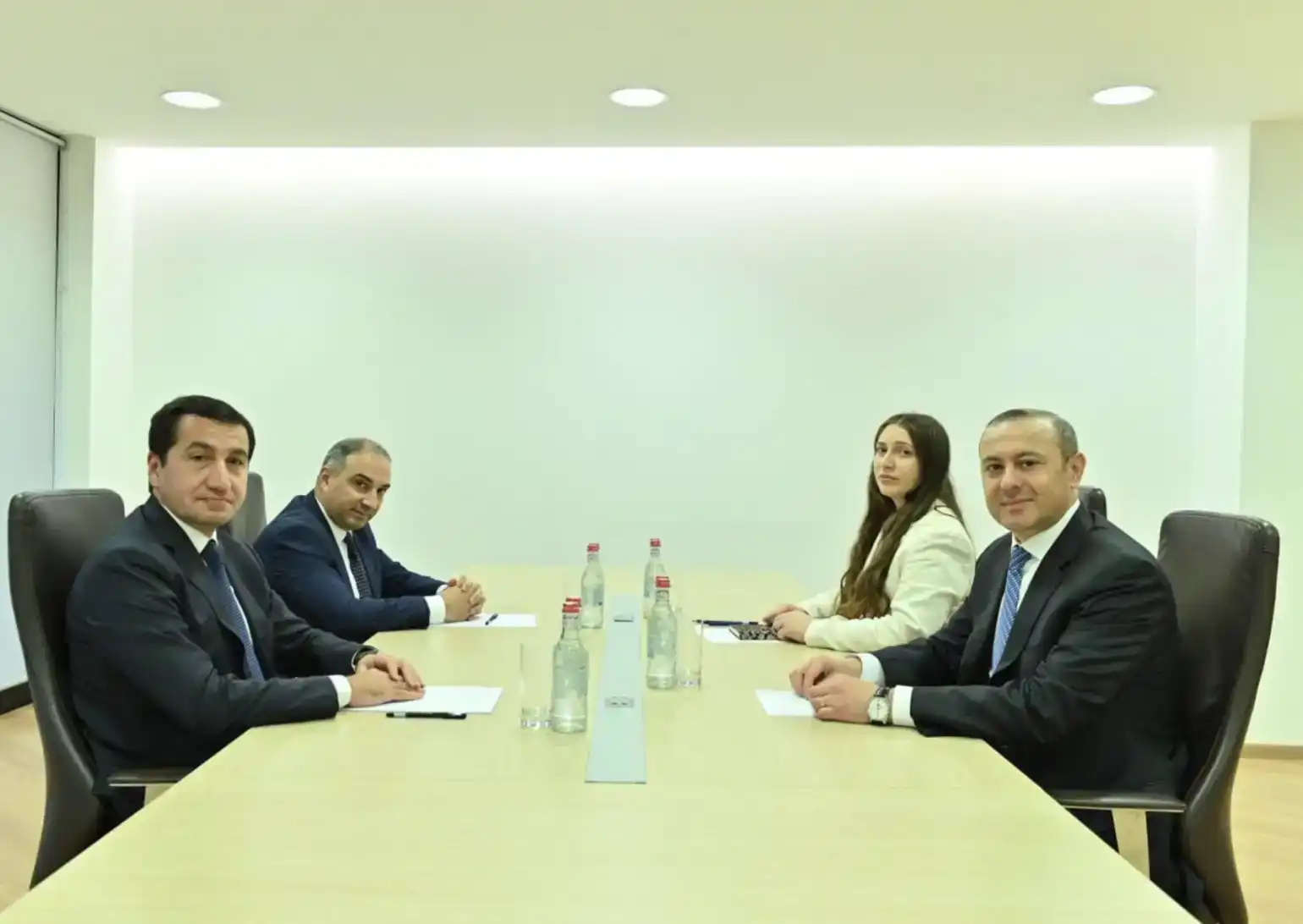 Հաճիեւ- Գրիգորեան աննախադէպ հանդիպում՝ Դիլիջանի մէջ. Հաճիեւ Հայաստան եկած է ցամաքային ճանապարհով 